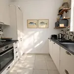 Eureka Air-conditioned Pereire - آركاشو