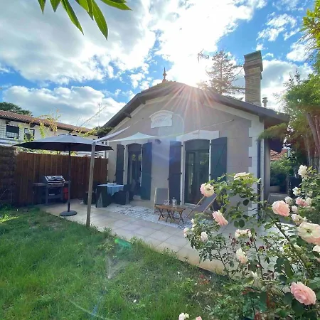 Eureka Air-conditioned Pereire - Tatil Evi