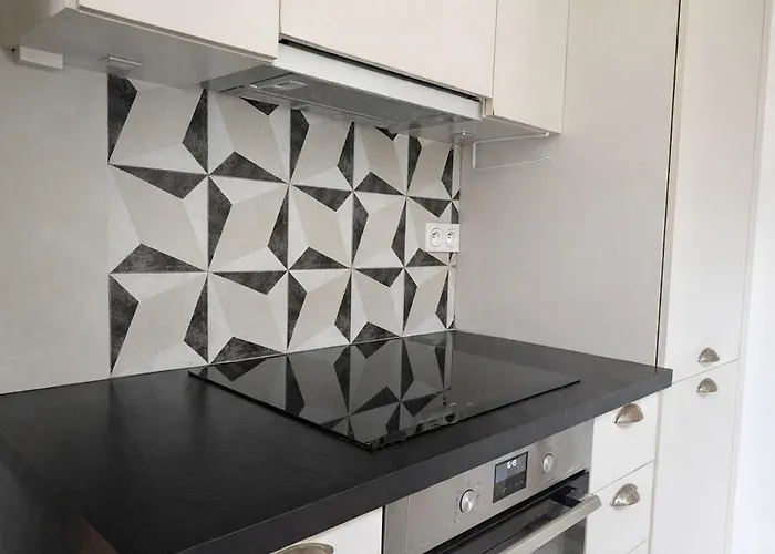 Eureka Air-conditioned Pereire - Tatil Evi