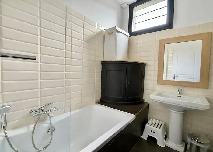 Eureka Air-conditioned Pereire - Tatil Evi *