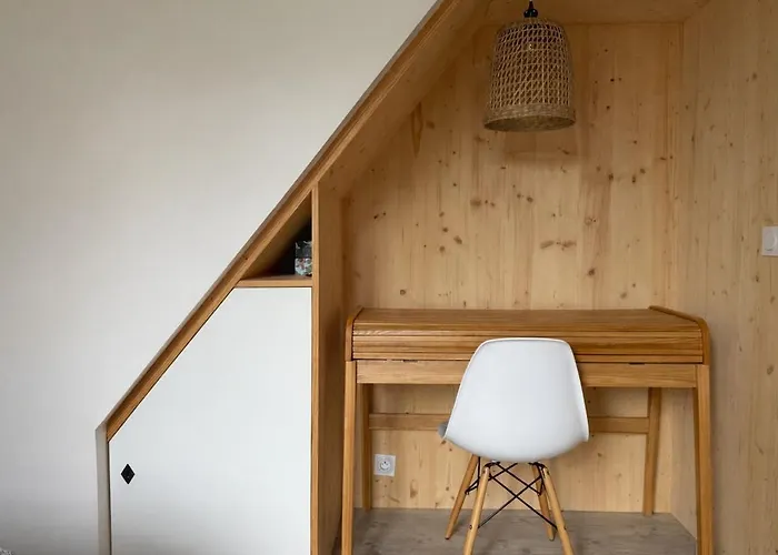 Eureka Air-conditioned Pereire - *